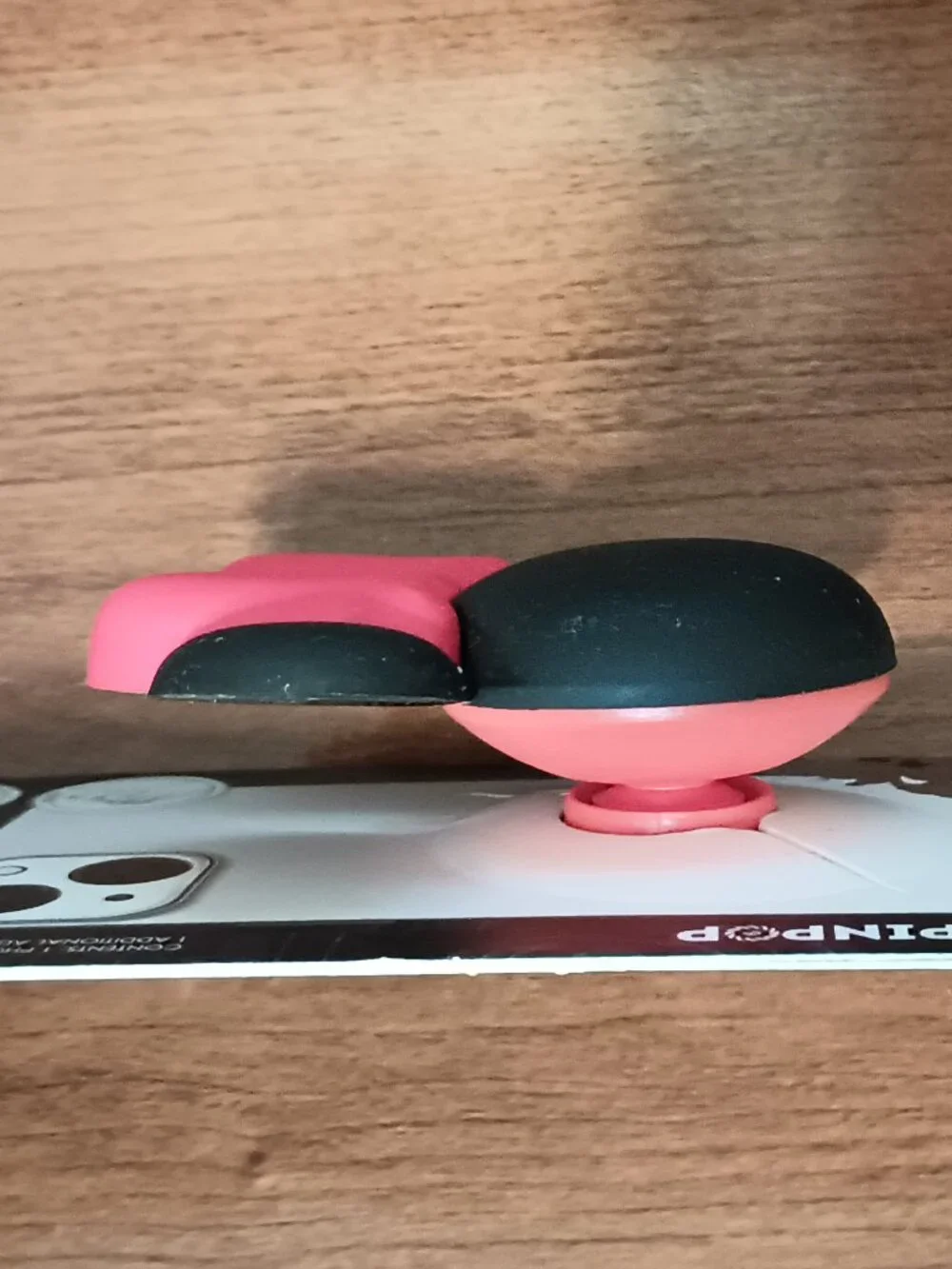 NWT & HTF ~ Disney's Minnie Mouse Phone Grip by Spinpop